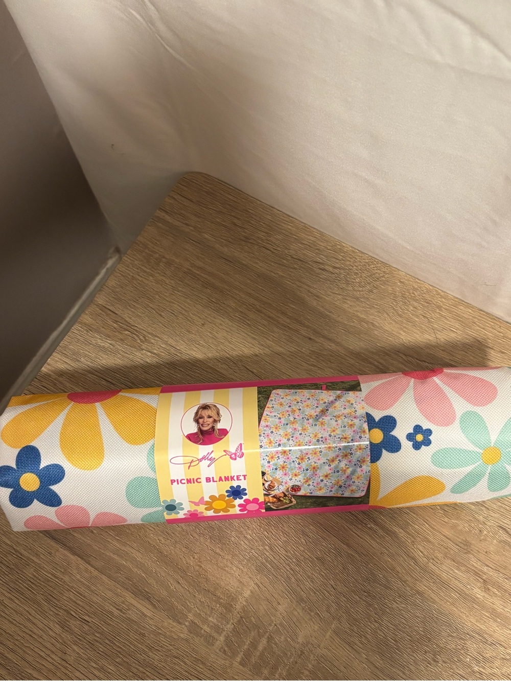 Dolly Parton Picnic Blanket with Flower Print - Multicolor